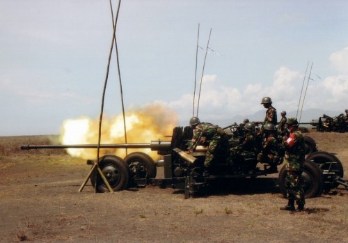 S-60 Arhanudse TNI AD dalam sebuah uji penembakan