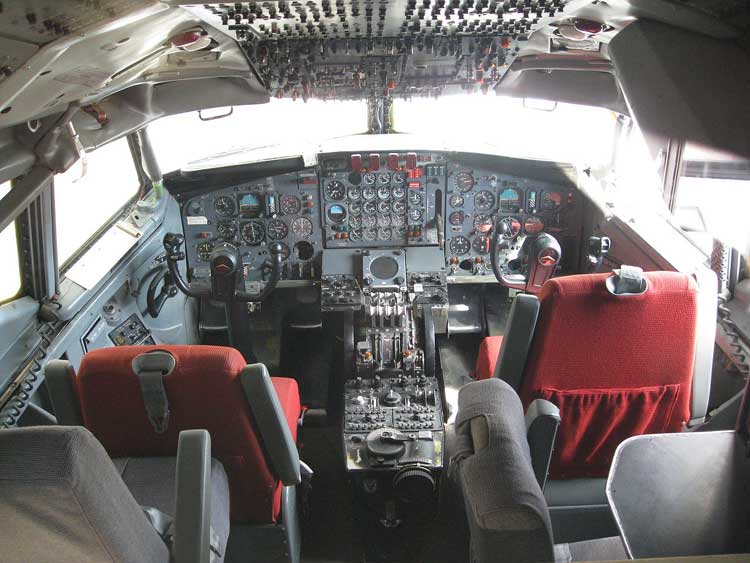Suasana kokpit.