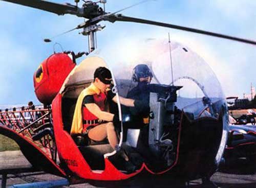 Pernah digunakan sebagai "Batcopter" dalam film Batman klasik.