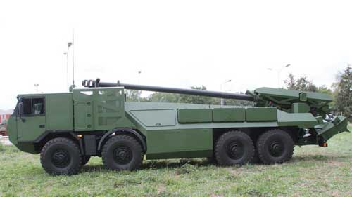 Caesar-rolls-in-on-eight-wheels-_DSEi15D2_