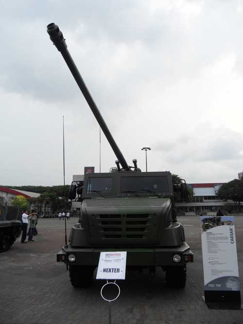 CAESAR 6x6 di Indo Defence 2012.