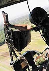 FN MAG sebagai door gun di helikopter Bell 205/NBell-412 TNI AD.