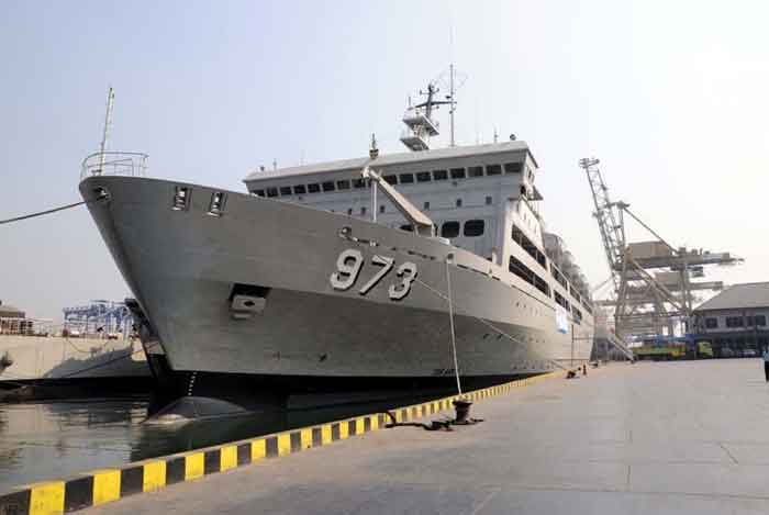 kri-tanjung-nusanive-973-berlabuh-di-_120807132248-620